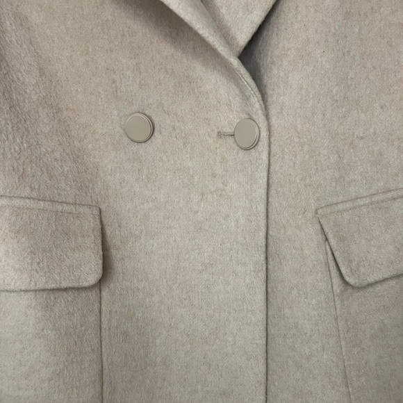 A Loves A wool coat - Picture 3 of 6